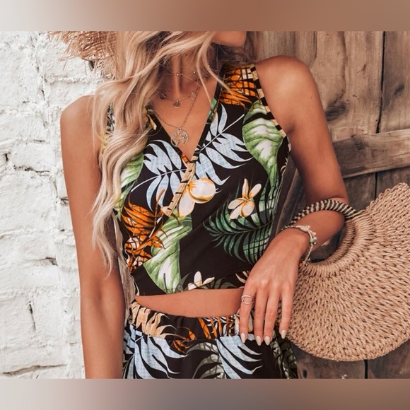 Tropical print wrap tie back tank from shein - Picture 1 of 3